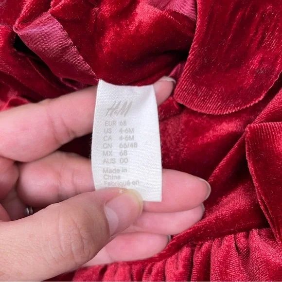 H&M Baby Girl Red Velvet Bow Holiday Christmas Dress 4-6 Months - Picture 2 of 4